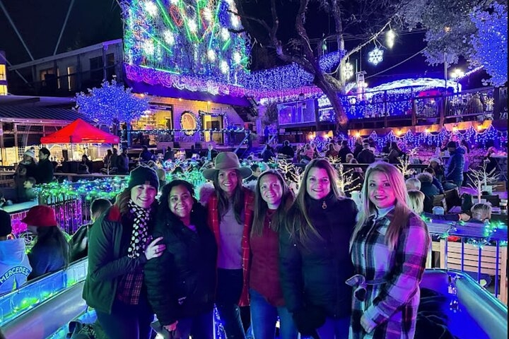 Per Person Shared Boat Cruise thru Lake Austin Lights