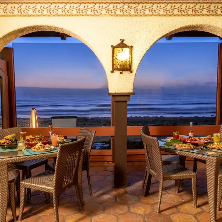 The Shores Restaurant - La Jolla Shores Hotel