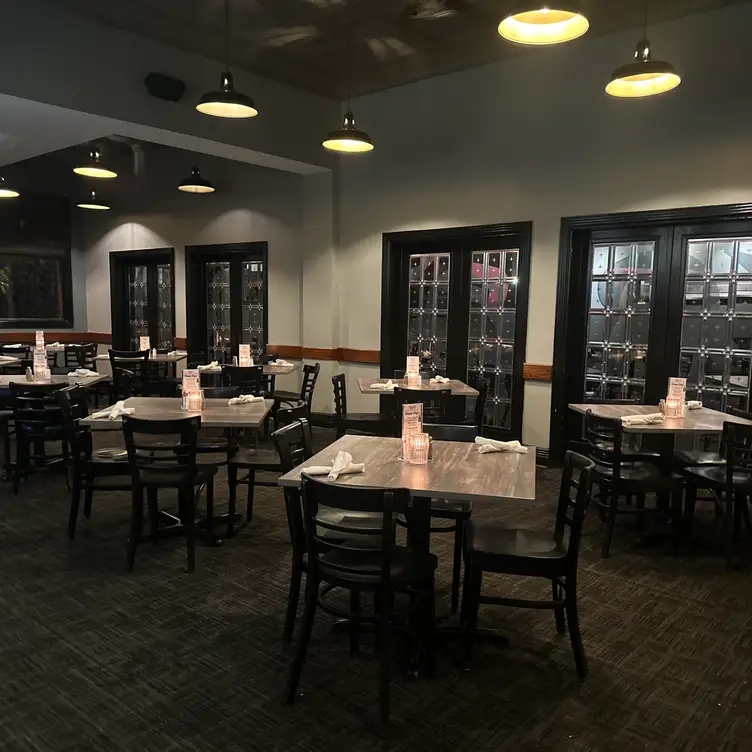 Bristol Bar & Grille - Highlands