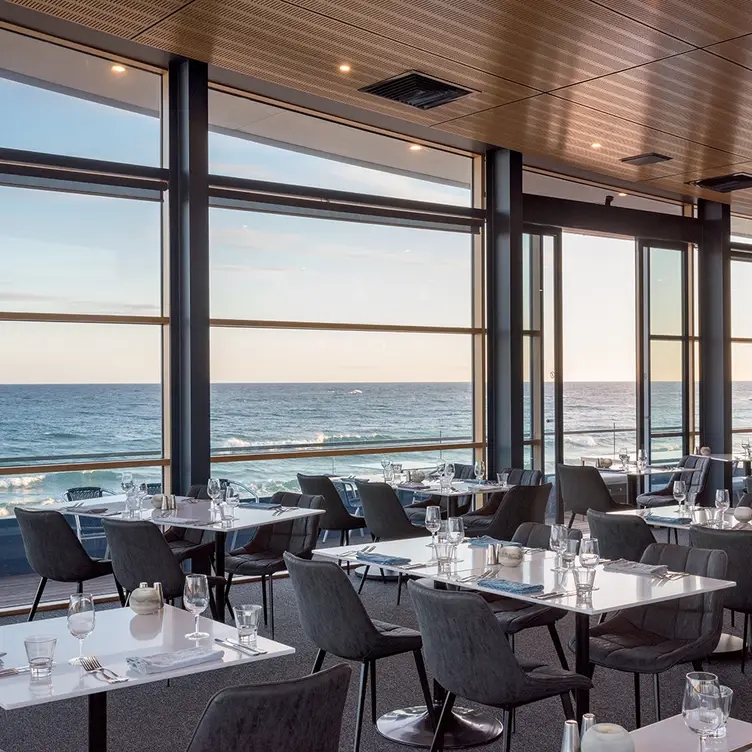 Bayviews Restaurant & Lounge Bar - Burnie