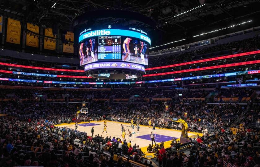 Cleveland Cavaliers at Los Angeles Lakers