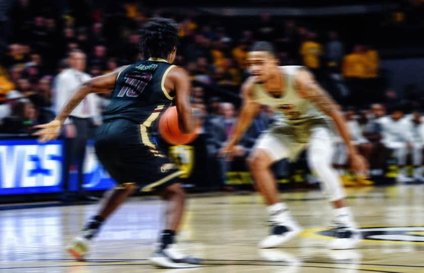 UNC Wilmington Seahawks at Charleston Cougars Basketball