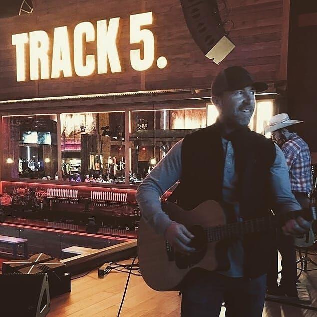 Track 5 Presents:  Brent Giddens Band