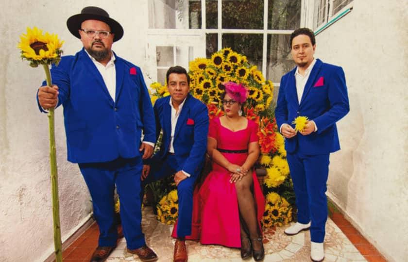 Julieta Venegas w/ La Santa Cecilia