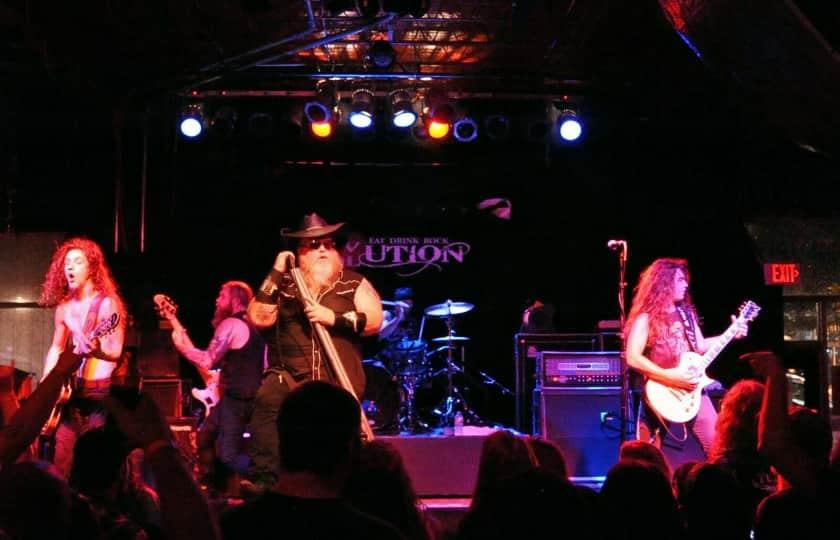 Texas Hippie Coalition With Chasing Allura