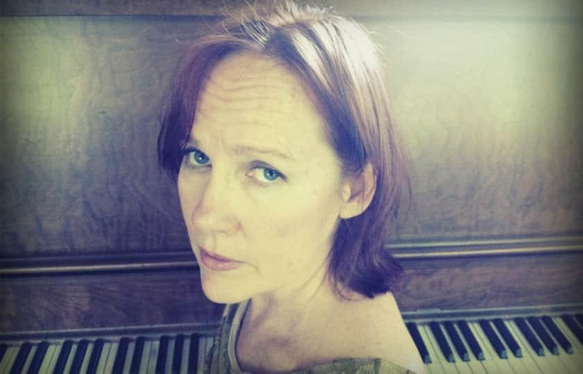 Iris Dement