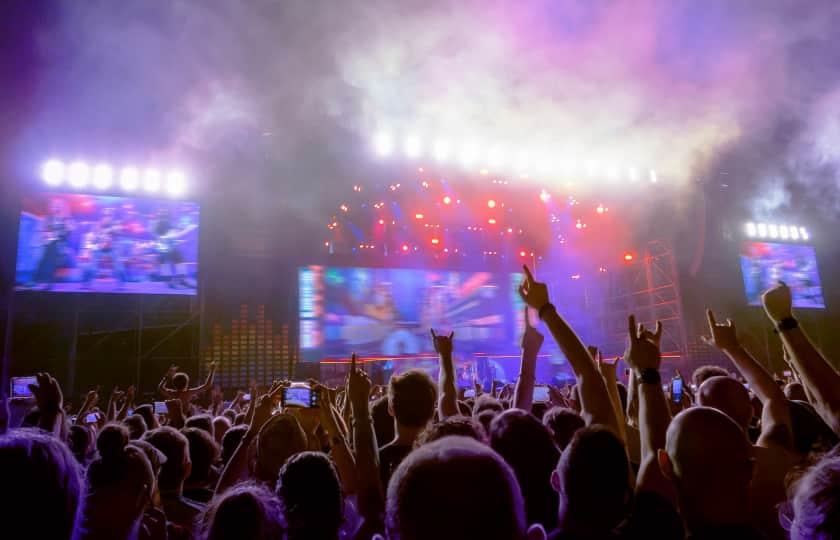 Crucero Tipico Con La Banda Millennials en La Bahia de Boston