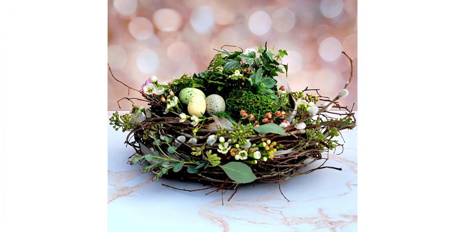 Spring Nest Planter at Lashelle Wines, Woodinville