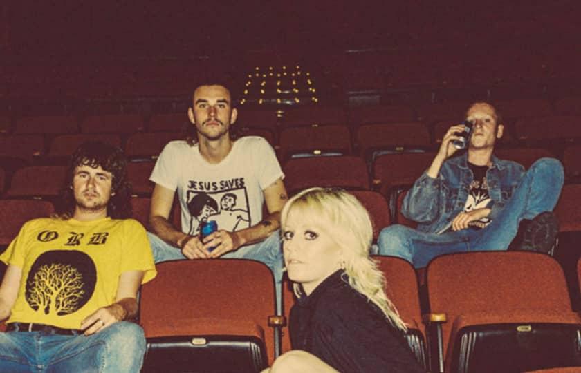 Amyl and The Sniffers with Die Spitz