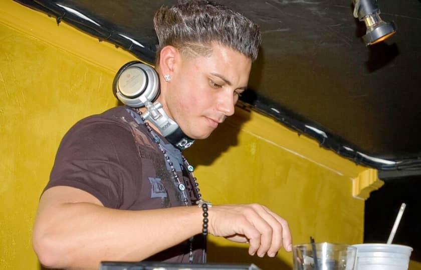 DJ Pauly D at Lazy Gators 8/11