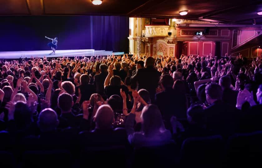 Dueling Pianos with Flying Ivories