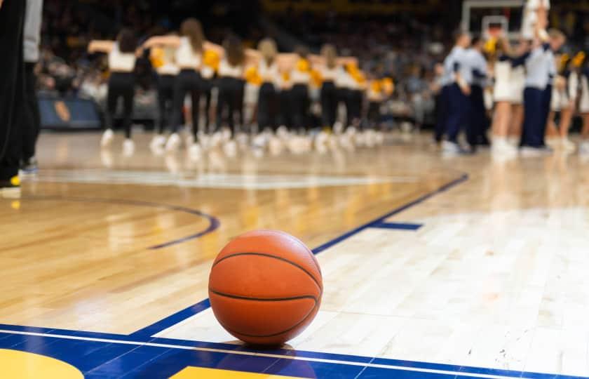 Notre Dame Falcons at Marquette Golden Eagles Basketball