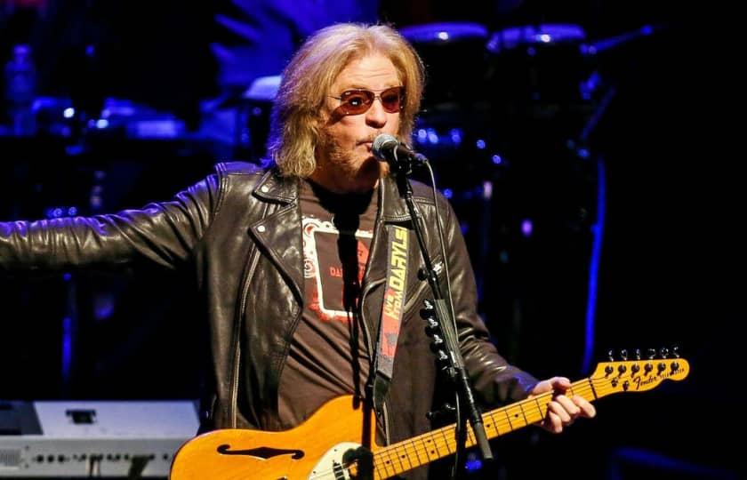 Daryl Hall and the Daryl's House Band with Special Guest Todd Rundgren