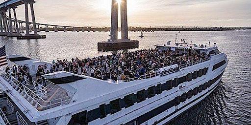 #1 NYC  BOOZE CRUISE BOAT PARTY CRUISE| Views of NYC,  Statue of Liberty