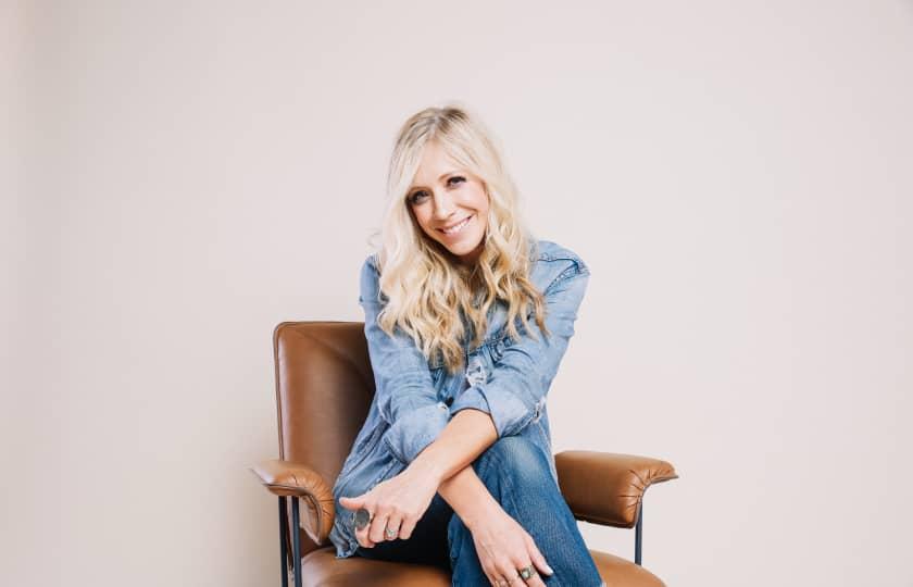 Ellie Holcomb