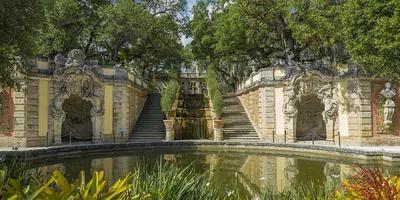 Volunteer Gardening at Vizcaya