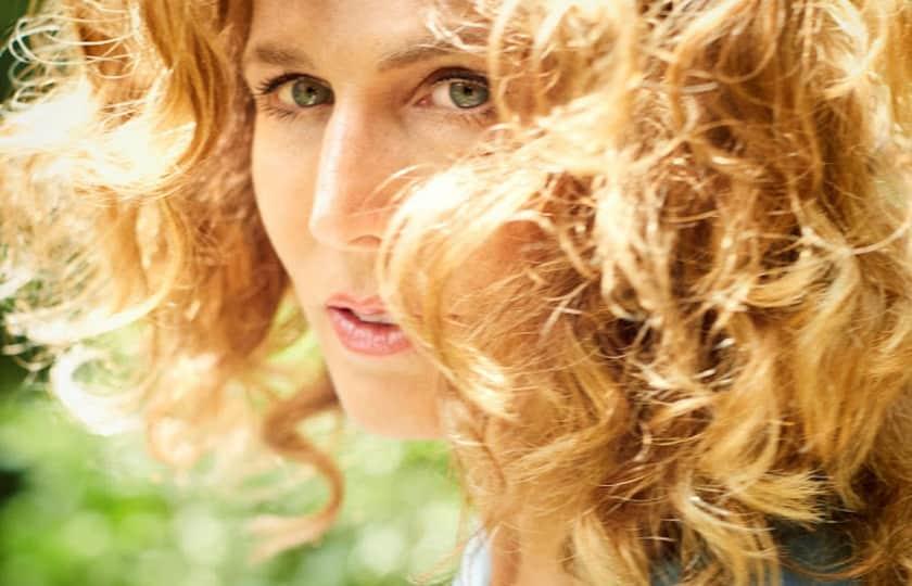 Sophie B. Hawkins