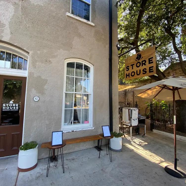 Store House Market and Eatery