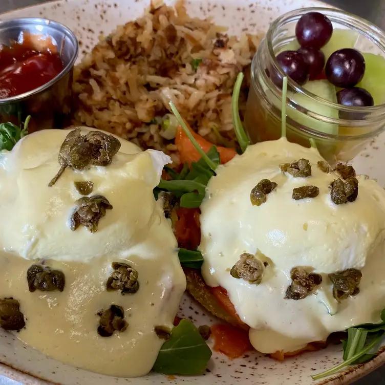 Garden Court Café at the Delta Bessborough