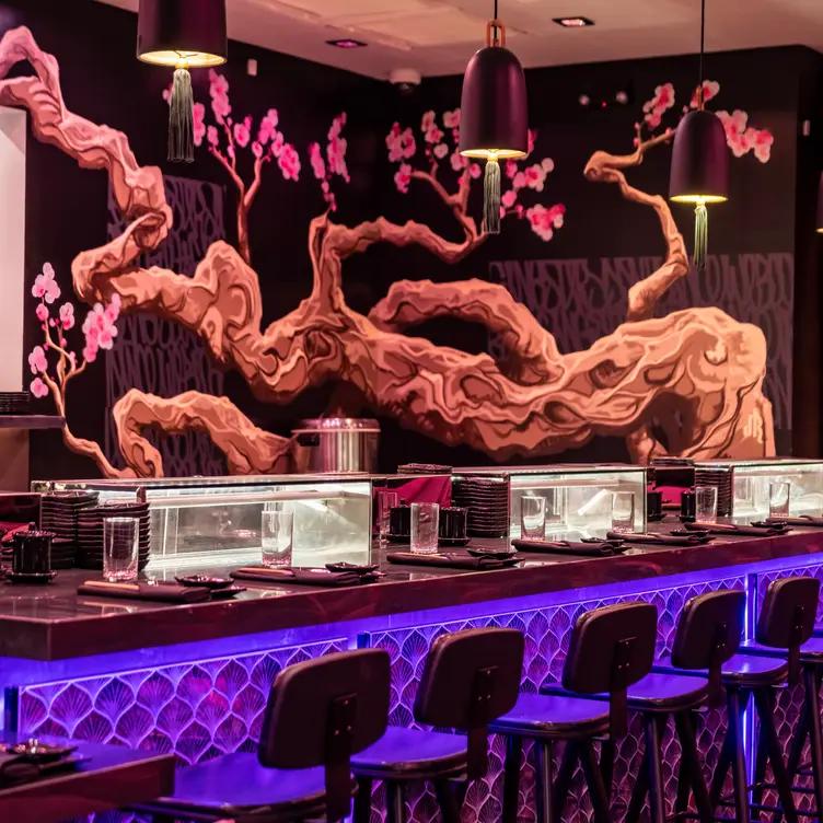 TEN Sushi + Cocktail Bar - Houston