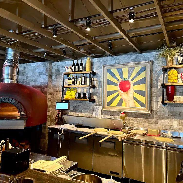 F&D Woodfired Italian Kitchen - Hourglass District