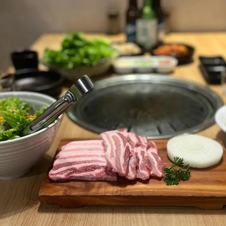 백정 Baekjeong Korean BBQ House Mayfield