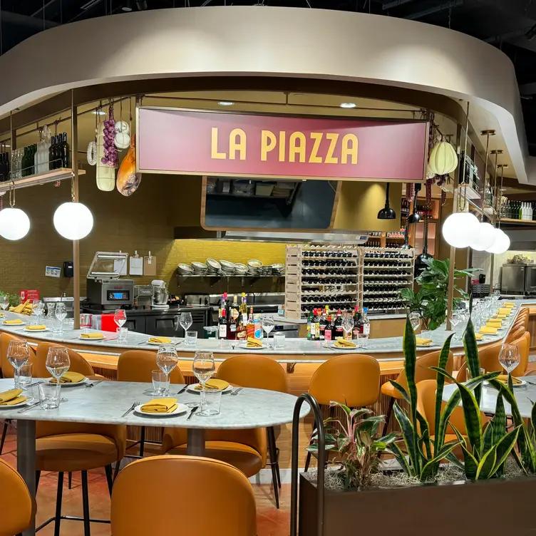 La Piazza di Eataly at Sherway Gardens